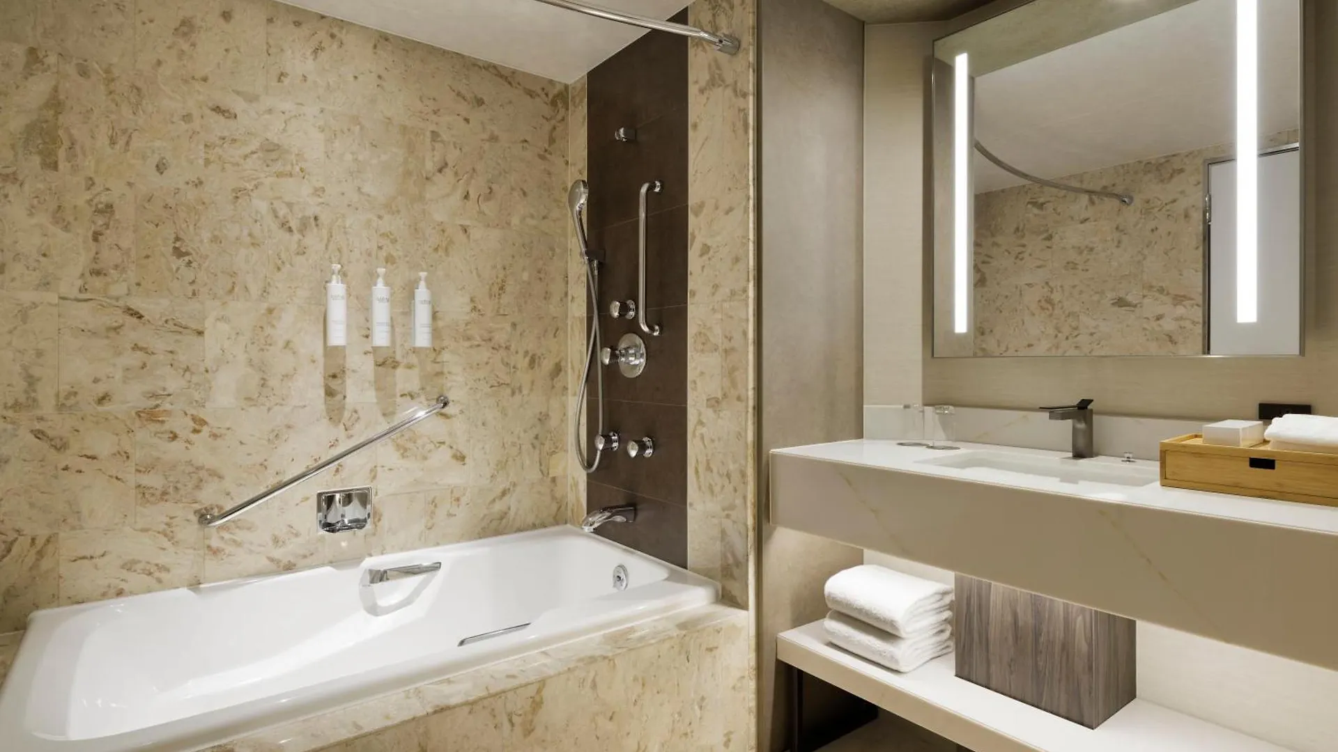 Courtyard by Marriott Tokyo Ginza Hotel