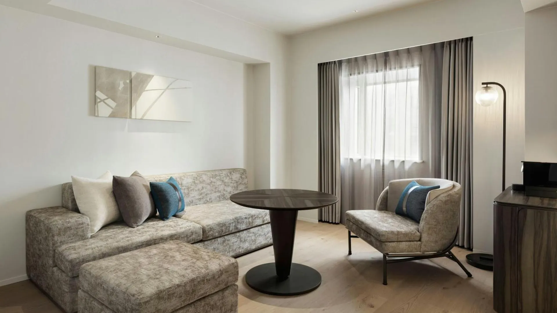 Courtyard By Marriott Tokyo Ginza Hotel